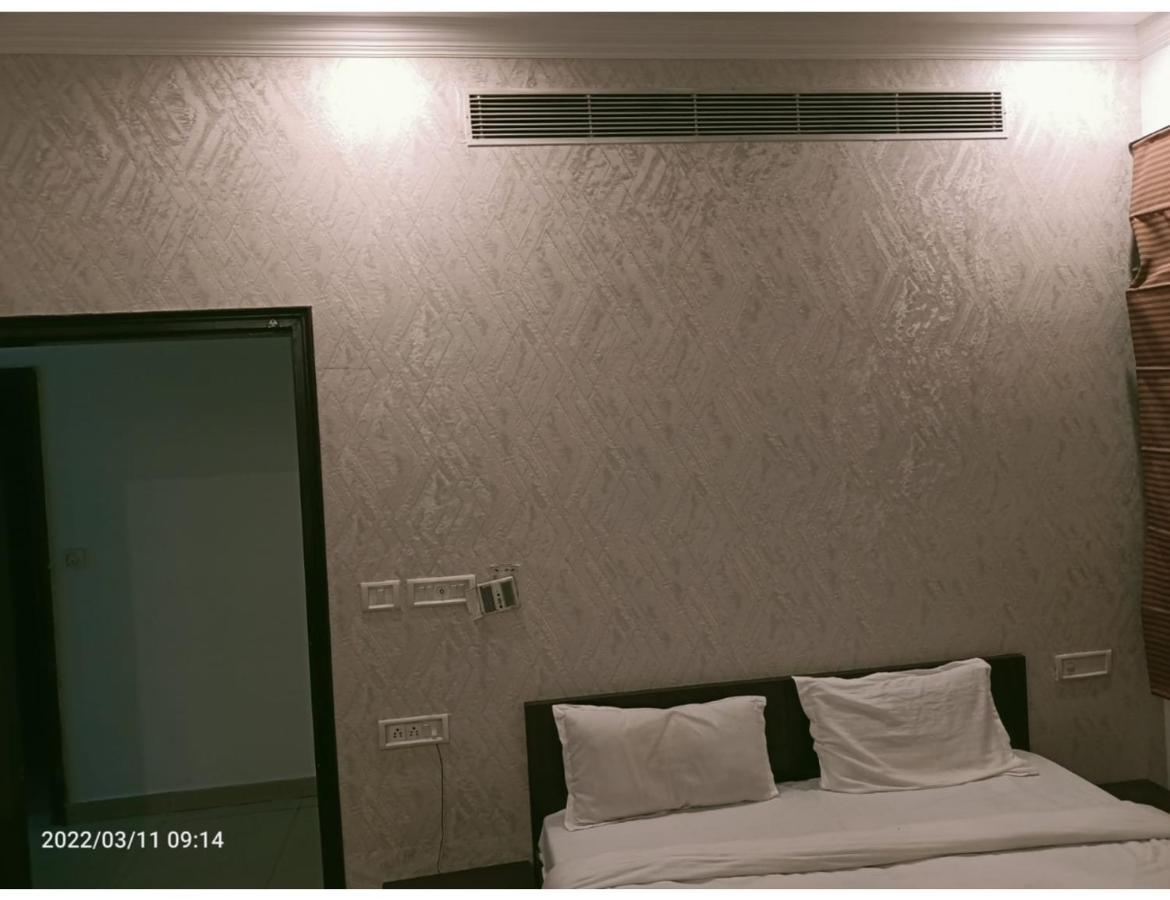 Hotel Kishore International, אמריצר מראה חיצוני תמונה